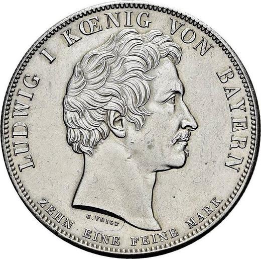 Awers monety - Talar 1828 "Pomnik konstytucji" - cena srebrnej monety - Bawaria, Ludwik I
